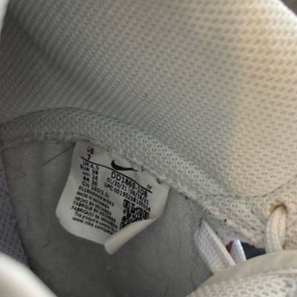 Nike Youth Unisex 2021 Dunk High 'Lemon Twist' Size 7y 8.5 Womens - Picture 7 of 7